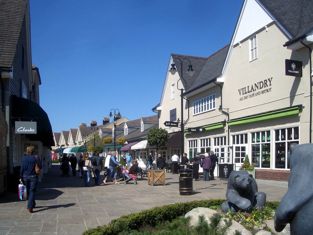 Best Day Trips from Milton Keynes with a Private Chauffeur