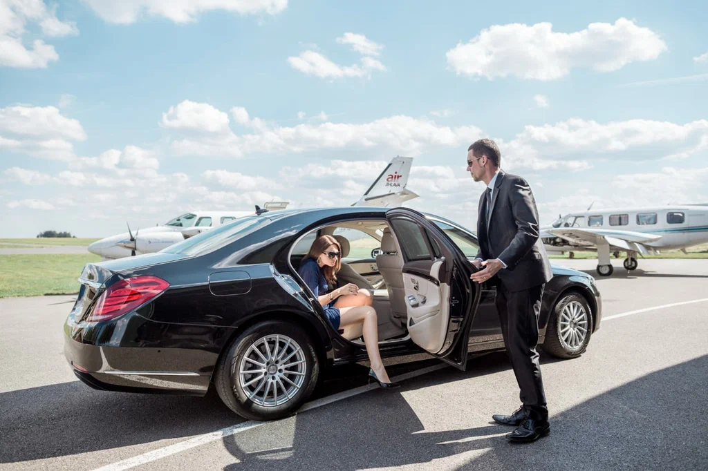 Taxi to Heathrow from Milton Keynes