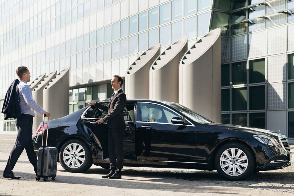 taxi to Luton from Milton Keynes